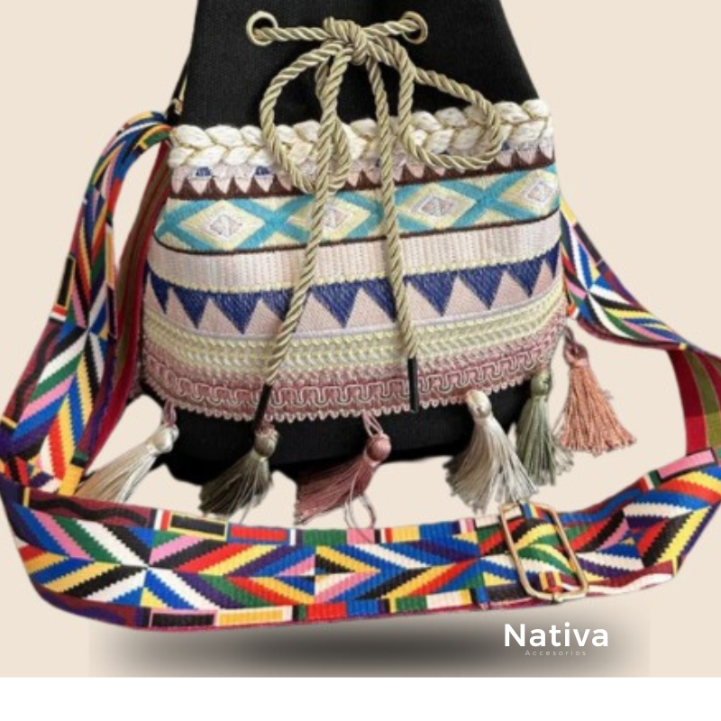 Bolso artesanal tasselchic